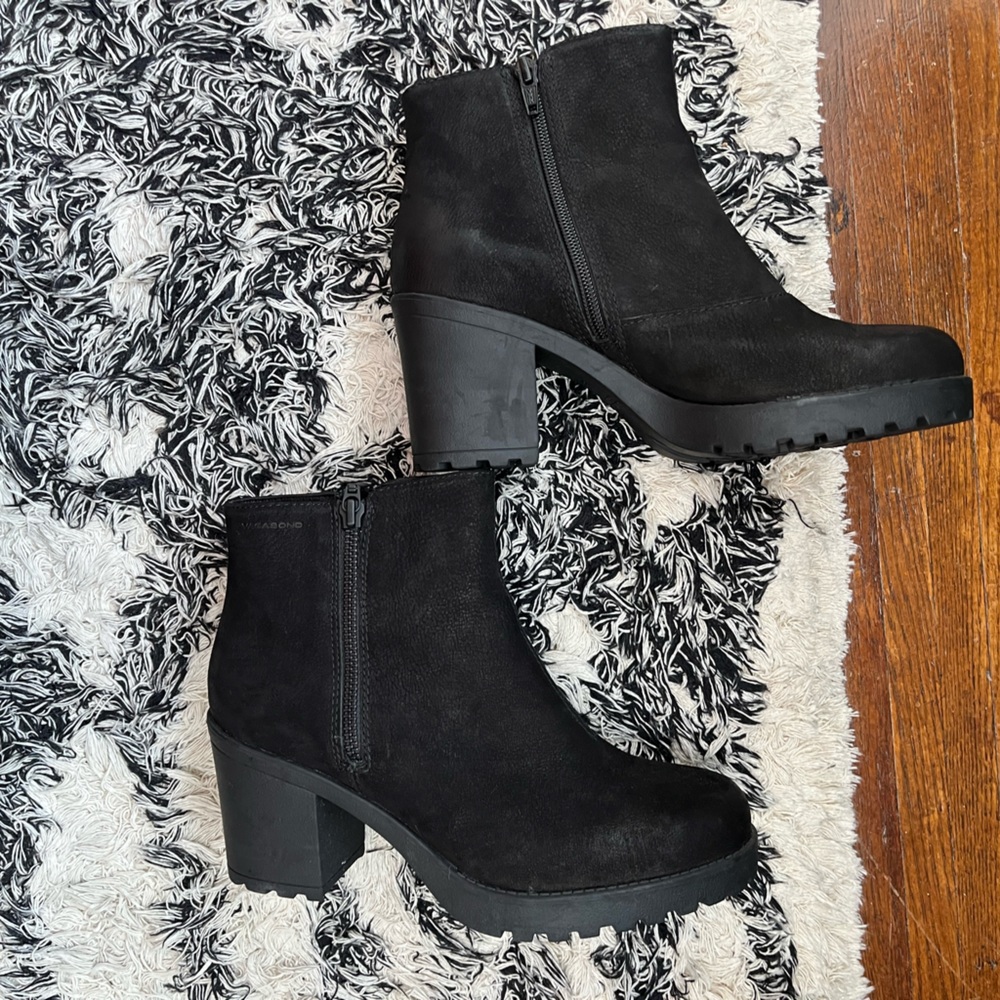 Vagabond Grace Zip Ankle Boot